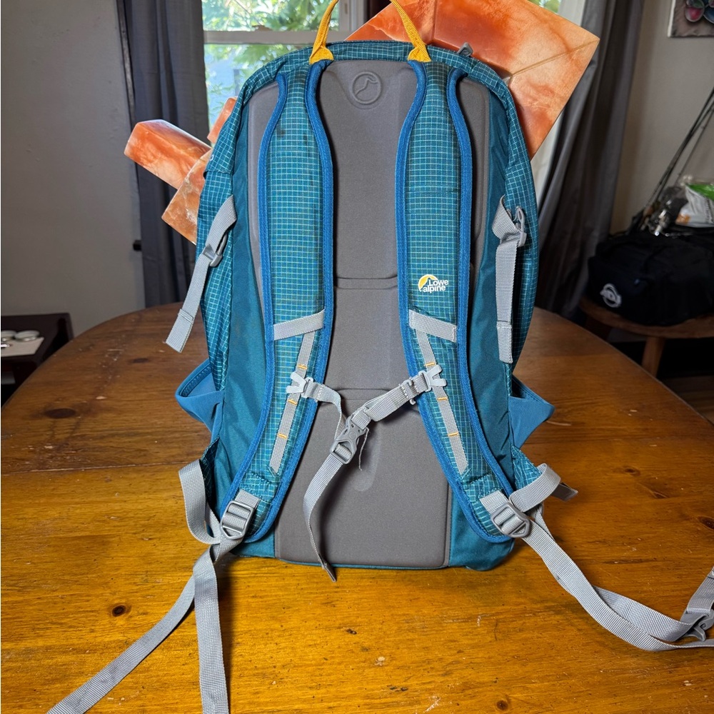 Lowe Alpine Attack 25l Backpack - image 3